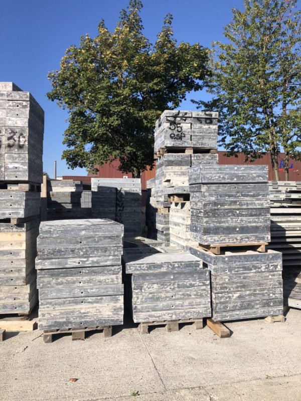 Sonderposten Gebrauchte Schalungen mit Zubehör